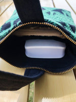 Load image into Gallery viewer, Heavy Embroidery Tote Wristlet Phone Pouch N6B111