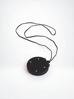 Load image into Gallery viewer, Genuine Leather Neck Lanyard Magnetic Sunglasses Clip N6B188