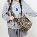 Load image into Gallery viewer, Leopard Print Tote Bag Large Capacity Shoulder Bag S5P743
