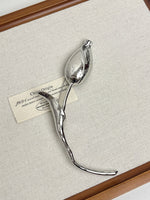 Load image into Gallery viewer, Tulip Bud Brooch Women Luxury Metal Pin N6A209