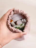 Load image into Gallery viewer, Retro Snap Closure Velvet Makeup Pouch Women N6B133