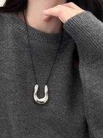 Load image into Gallery viewer, U-Shaped Horseshoe Necklace Women Luxury Layering N6C066