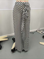 Load image into Gallery viewer, Black Striped Mesh Lace-Up Beach Pants N6D210