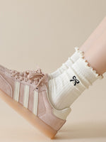 Load image into Gallery viewer, Ruffle Trim Slouch Socks Women N6C155