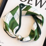 Load image into Gallery viewer, Womens Pearl Magnetic Clasp Floral Skinny Scarf N6K261