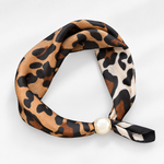 Load image into Gallery viewer, Women's Polyester Jacquard Pearl Neck Scarf N6J150