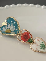 Load image into Gallery viewer, Enamel Vintage Flower Pearl Heart Hair Clip N6A181