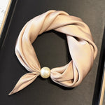 Load image into Gallery viewer, Womens Pearl Magnetic Clasp Floral Skinny Scarf N6K281