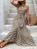 Load image into Gallery viewer, Elegant Waist-Defining Geometric Print Shift Dress N6B065