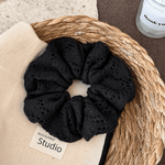 Load image into Gallery viewer, Womens Openwork Leaf Knit Scrunchie N6K025