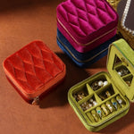 Load image into Gallery viewer, Velvet Travel Jewelry Case with Zipper N6E073
