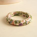 Load image into Gallery viewer, Womens Vintage Floral Resin Circle Bracelet N6K127