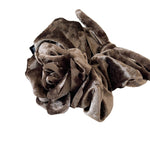 Load image into Gallery viewer, Velvet Rose Bow Scrunchy Women 15cm Elegant S5P780