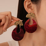Load image into Gallery viewer, Huggie Resin Earrings U-Shaped Silver-Plated Swirled S5P112