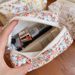 Load image into Gallery viewer, Boat Shaped Quilted Canvas Organizer S5P327