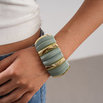 Load image into Gallery viewer, Womens Geometric Acrylic Circle Bracelet N6K002