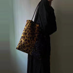 Load image into Gallery viewer, Leopard Sequin Tote Bag Niche Retro Shoulder Bag S5P794