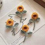 Load image into Gallery viewer, Hand Knit Sunflower Brooch Fabric Flower Pin N6G038