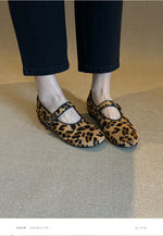 Load image into Gallery viewer, Retro Round Toe Leopard Pony Hair Mary Jane Flats N6C147