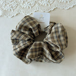 Load image into Gallery viewer, Womens Vintage Plaid Fabric Scrunchie N6K012