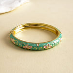 Load image into Gallery viewer, Womens Floral Rhinestone Alloy Bracelet N6K128