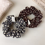Load image into Gallery viewer, Womens Vintage Floral Fabric Scrunchie N6K021