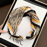 Load image into Gallery viewer, Magnetic Pearl Long Scarf Neck Warmer Women N6H112