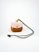 Load image into Gallery viewer, Two Tone Genuine Leather Coin Earphones Pouch N6B139