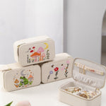 Load image into Gallery viewer, Embroidered Canvas Jewelry Box with Metal Zipper N6E072