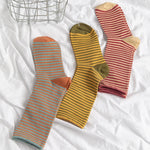 Load image into Gallery viewer, Solid Base Striped Cotton Mid-Calf Socks Women N6H011