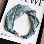 Load image into Gallery viewer, Womens Pearl Magnetic Clasp Slim Scarf N6K257