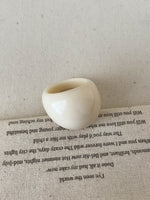 Load image into Gallery viewer, Electroplated Resin Ring Vintage Design Women N6B015