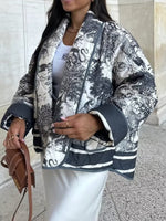 Load image into Gallery viewer, Printed Two Pocket Quilted Jacket Women N5A559