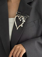 Load image into Gallery viewer, Lava Heart Alloy Pearl Fringe Brooch Pin N6B020