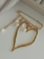 Load image into Gallery viewer, Lava Heart Alloy Pearl Fringe Brooch Pin N6B020