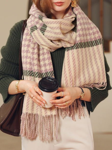Houndstooth Faux Cashmere Wrap  M5A231