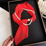 Load image into Gallery viewer, Womens Ivory Crinkled Pearl Magnetic Clasp Scarf N6K267