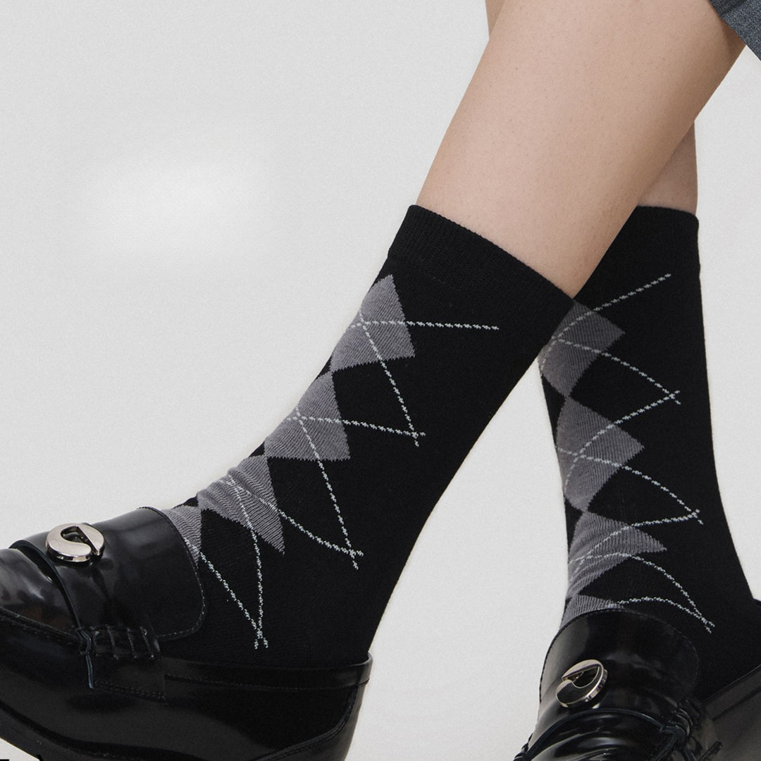Color Block Seamless Diamond Retro Mid-Calf Socks White N6H019