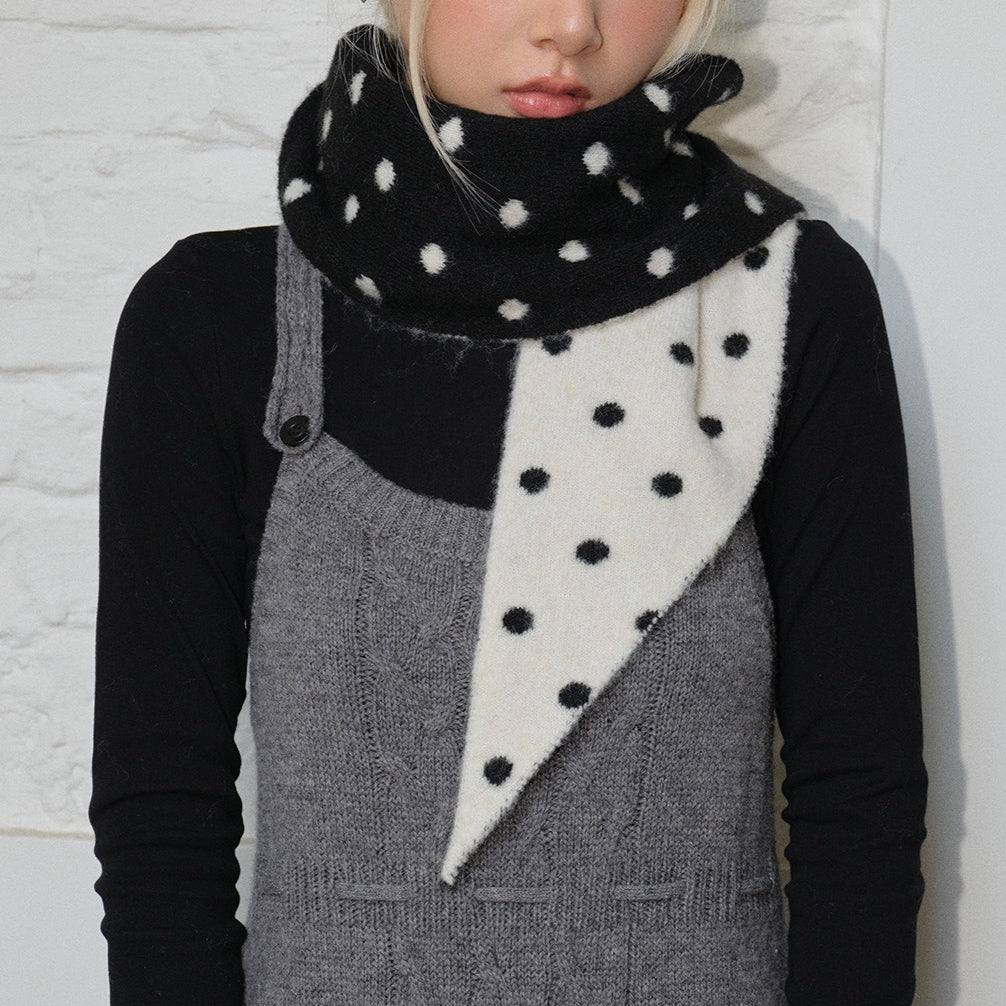 Women's Wool Blend Polka Dot Knit Triangle Scarf N6J122