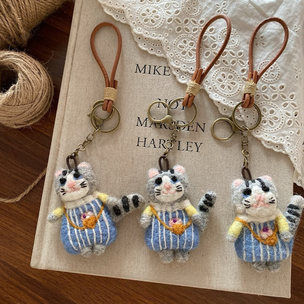 Nepal Handmade Wool Felt Animal Charm Keychain N6G036