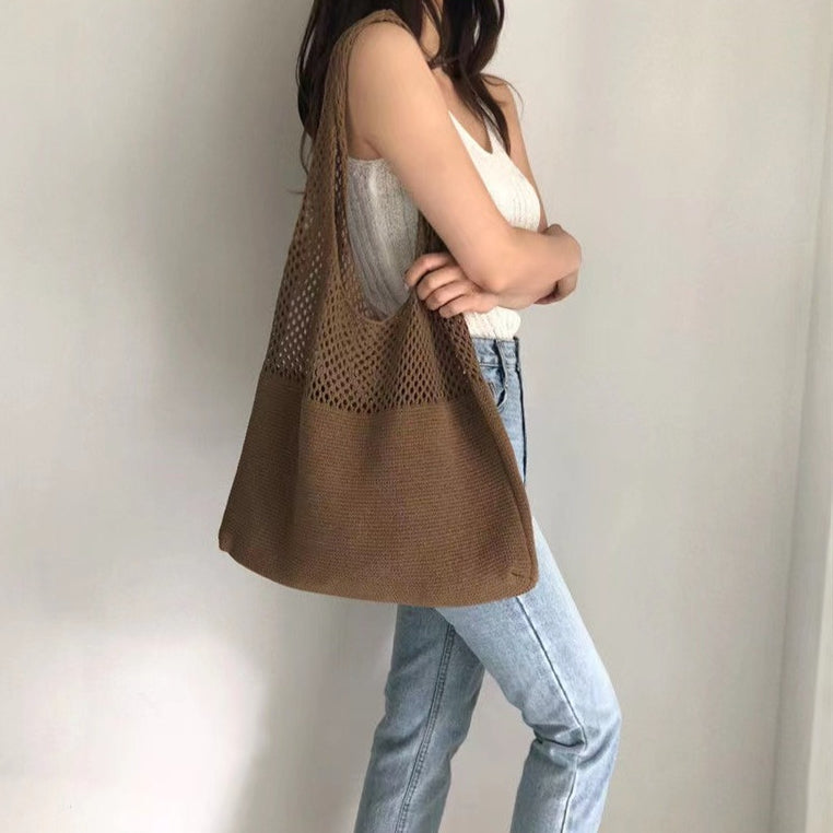 Women's Woven Cutout Knit Bucket Tote Bag N6J171