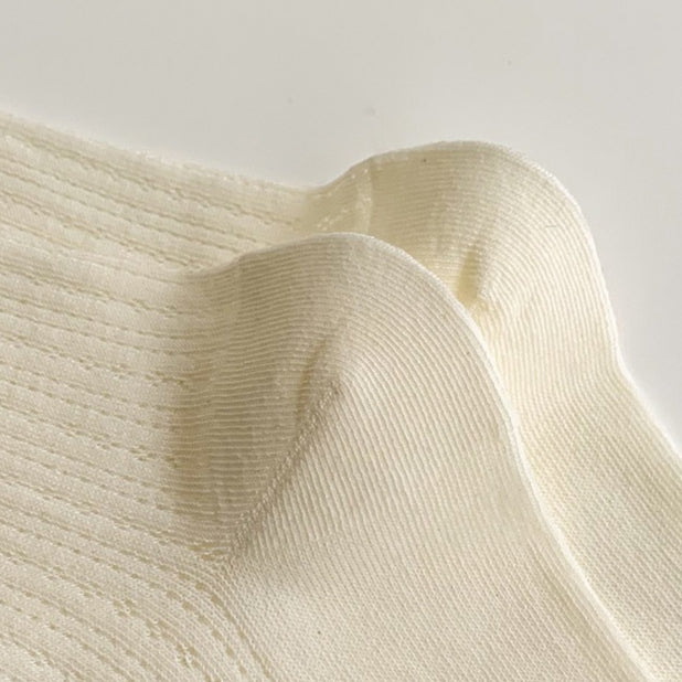 Thin Lace Hollow Mesh Mid-Calf Stack Socks Women N6H005