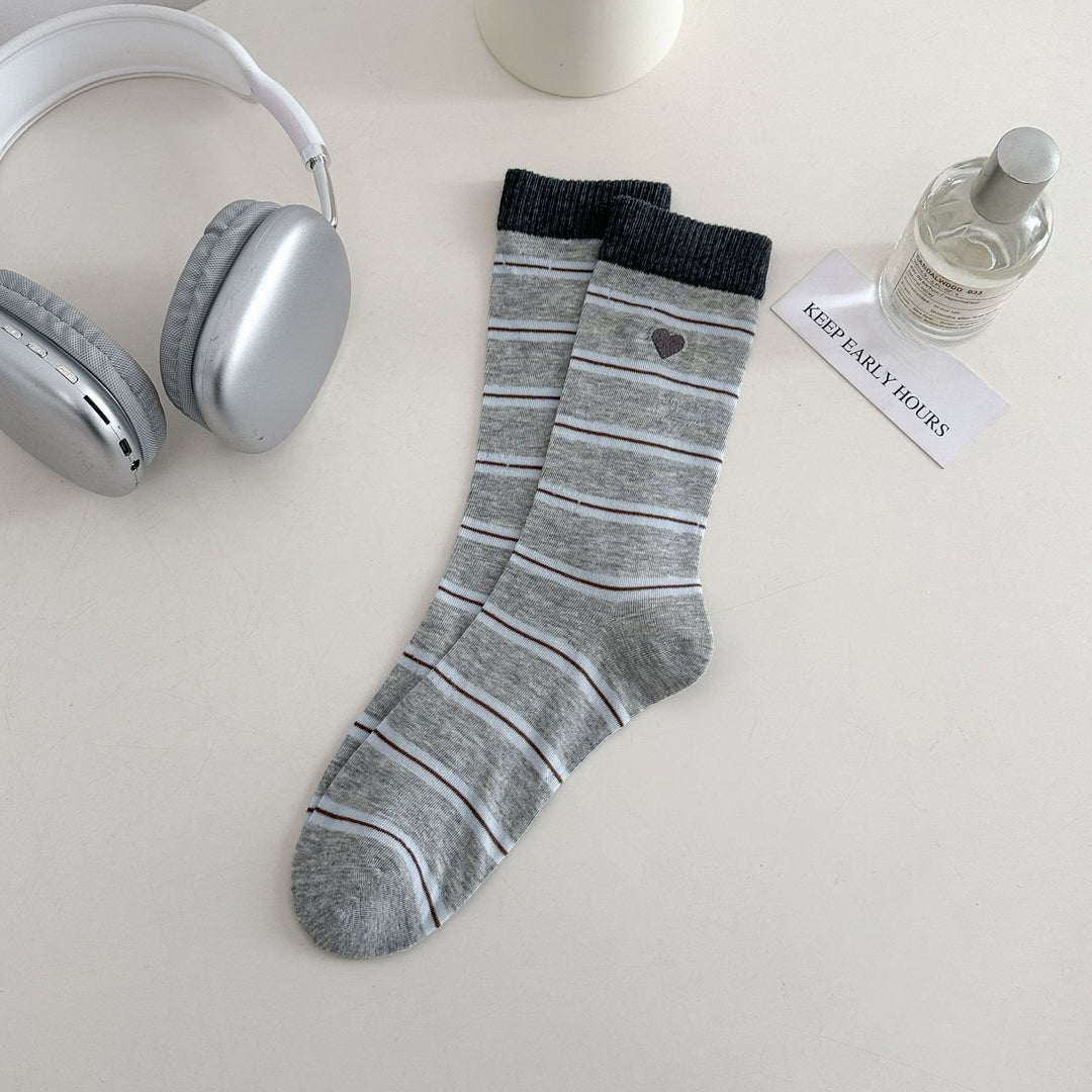 Striped Heart Embroidery Stack Socks Women Retro N6H012
