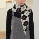 Load image into Gallery viewer, Women's Wool Blend Diamond Knit Triangle Scarf N6J124