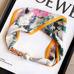 Load image into Gallery viewer, Womens Pearl Magnetic Clasp Slim Scarf N6K257
