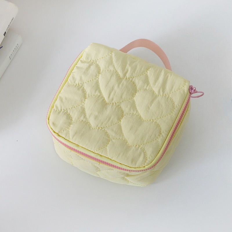 Womens Heart Print Polyester Cosmetic Bag N6K119