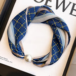 Load image into Gallery viewer, Womens Pearl Magnetic Clasp Skinny Scarf N6K260
