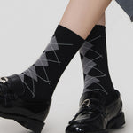 Load image into Gallery viewer, Color Block Seamless Diamond Retro Mid-Calf Socks White N6H019