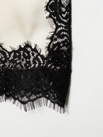 Load image into Gallery viewer, Lace Trim Contrast Camisole Top Slim Fit N6F209