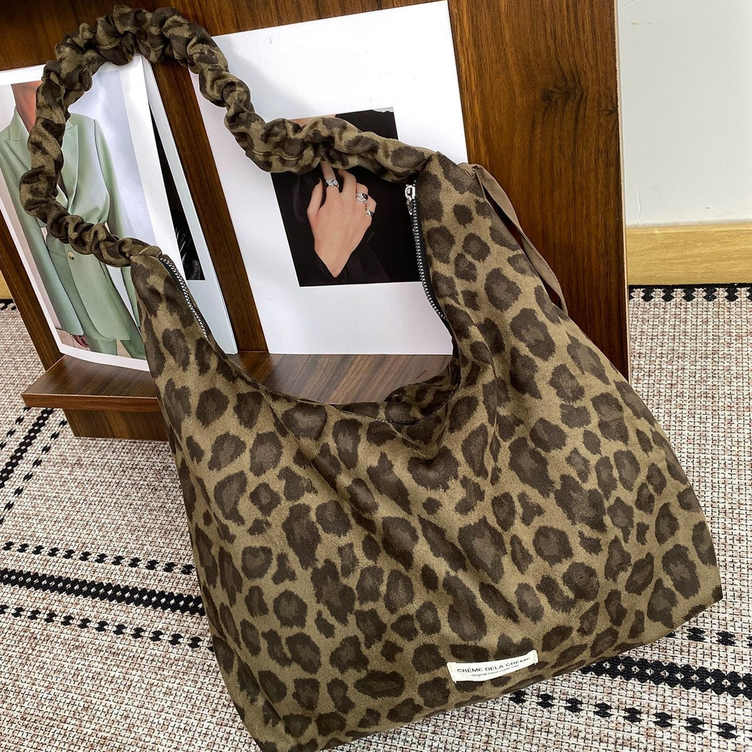 Women's Leopard Suede-Feel Dumpling Tote Bag N6J190